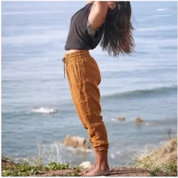 Athlete Cabo Linen Jogger in Toasted Ochre - Picture 1 of 9